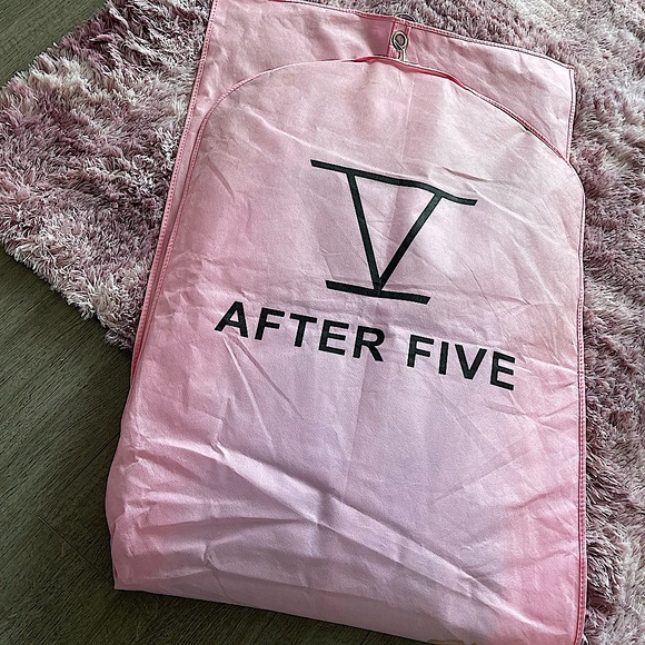 Gorgeous Perfect Condition Strapless Prom Dress - Picture 6 of 8